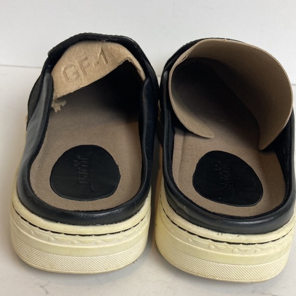 EARTH Zest Black Leather Slip-On Perforated Slides Size 9 Comfort Walking Summer - Picture 7 of 16